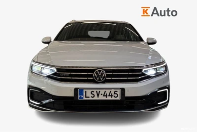 Volkswagen Passat 2022, photo 4/27