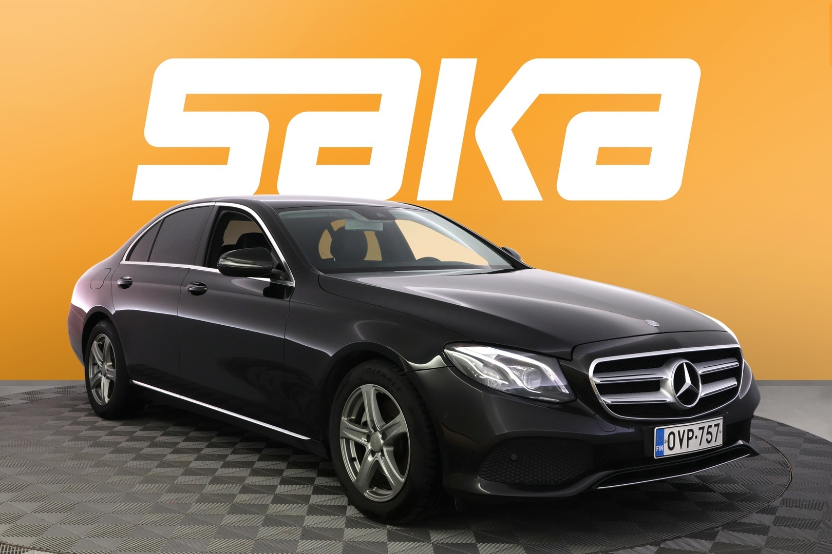 Mercedes-Benz E