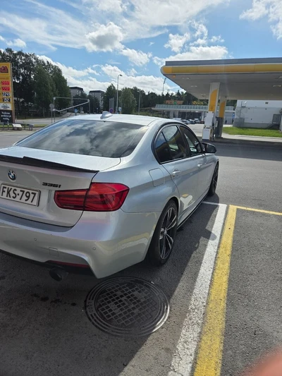 BMW 335 2012, kuva 7/20