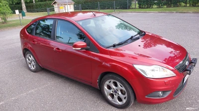 Ford Focus 1,6 100hv Trend M5 5-ovinen 2008, photo 2/24