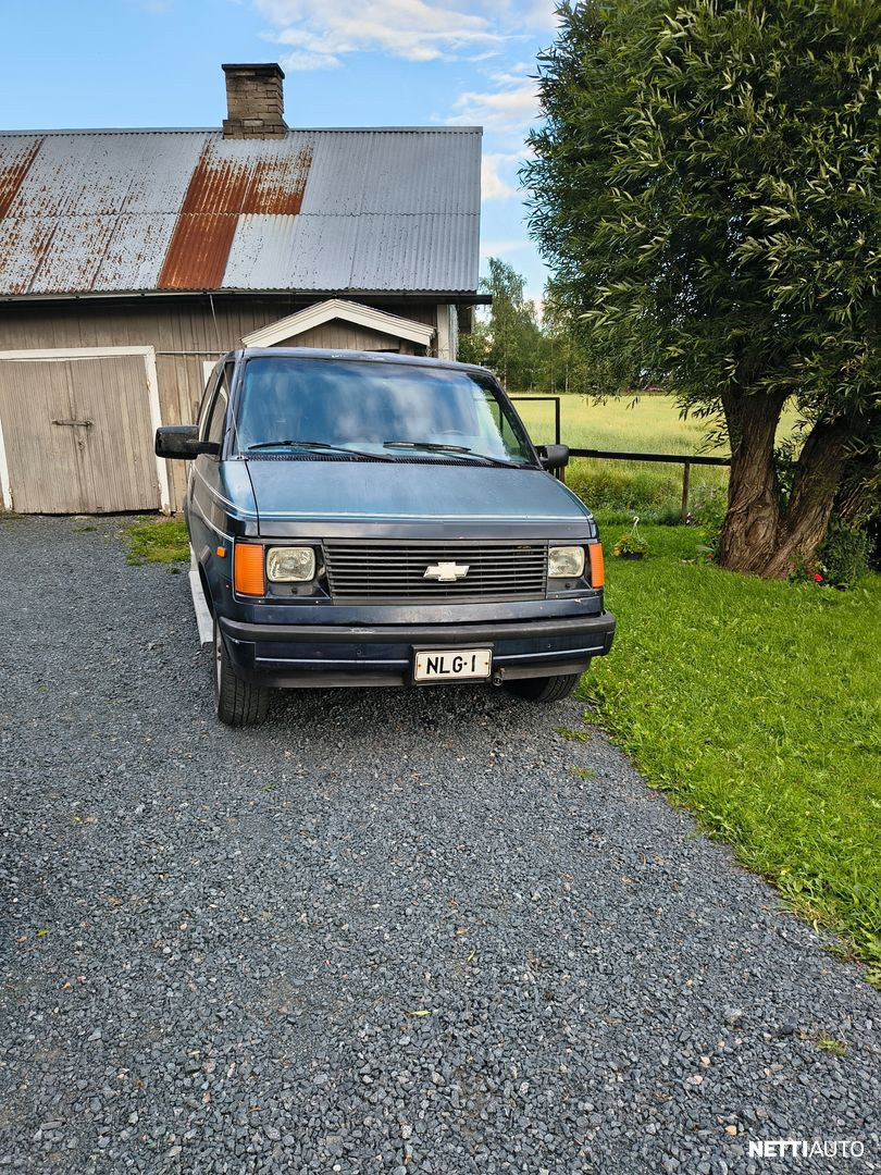 Chevrolet Astro