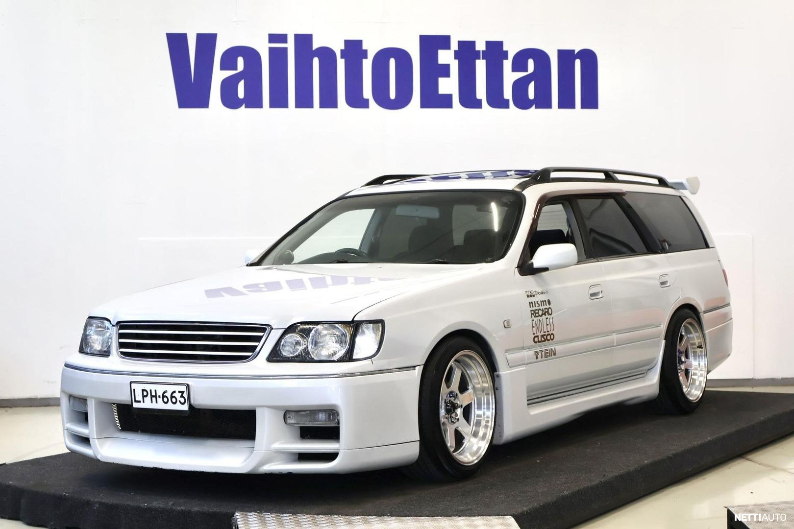 Nissan Stagea