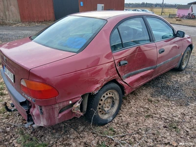Toyota Avensis 1998, kuva 5/5