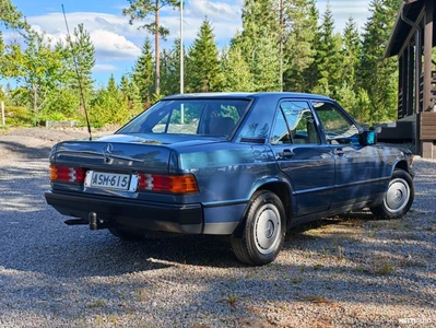 Mercedes-Benz 190 190E 1983, kuva 3/23