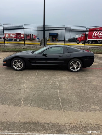 Chevrolet Corvette 2002, kuva 3/10