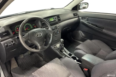 Toyota Corolla 2004, kuva 7/10