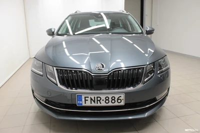 Skoda Octavia 2019, photo 2/17
