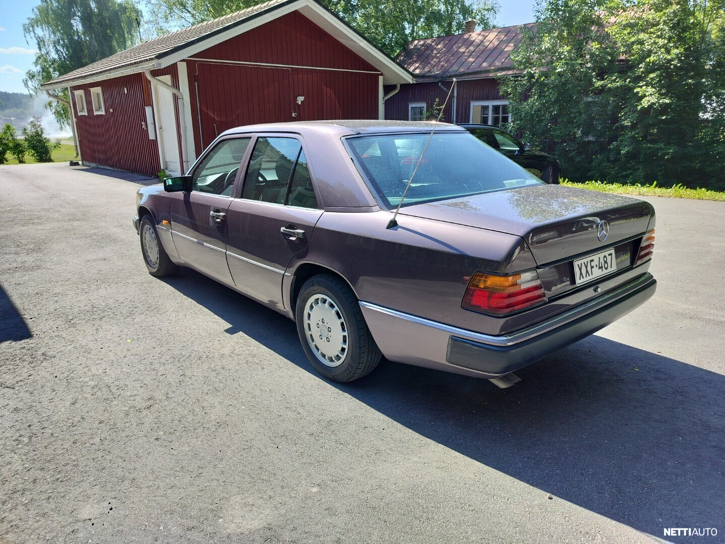 Mercedes-Benz E 300