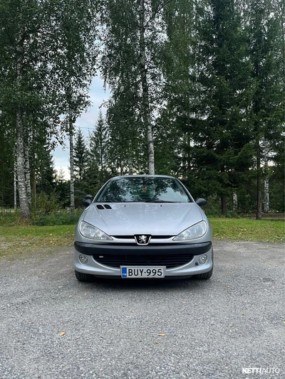 Peugeot 206 GTi 2,0 3d 2003, kuva 1/10