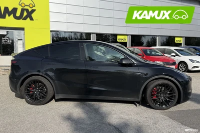 Tesla Model Y Performance 2022, photo 2/7