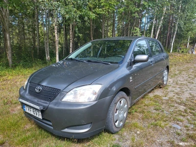 Toyota Corolla 2002, photo 2/24