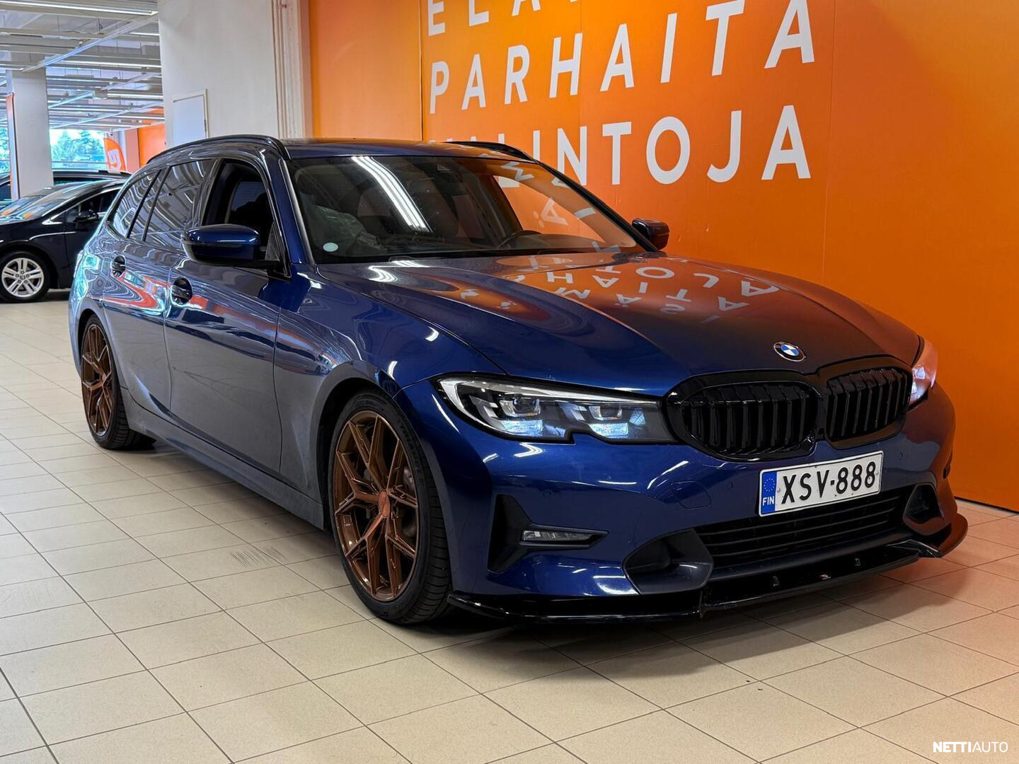 BMW 330