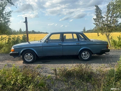 Volvo 240 1983, kuva 3/10