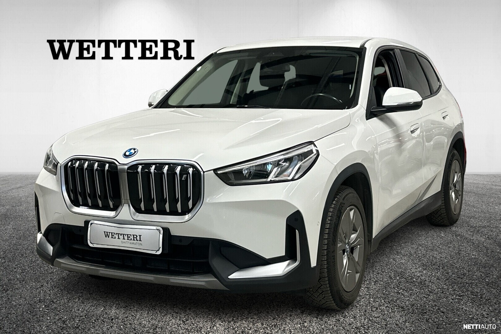 BMW iX1