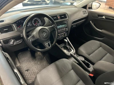 Volkswagen Jetta 2012, photo 7/8
