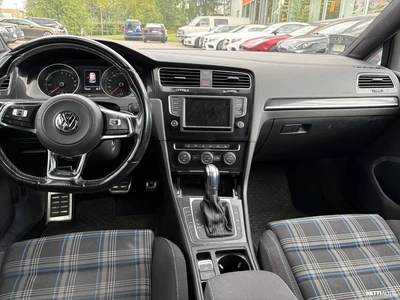Volkswagen Golf 2017, photo 6/7