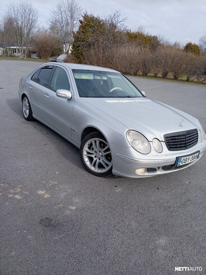 Mercedes-Benz E 220