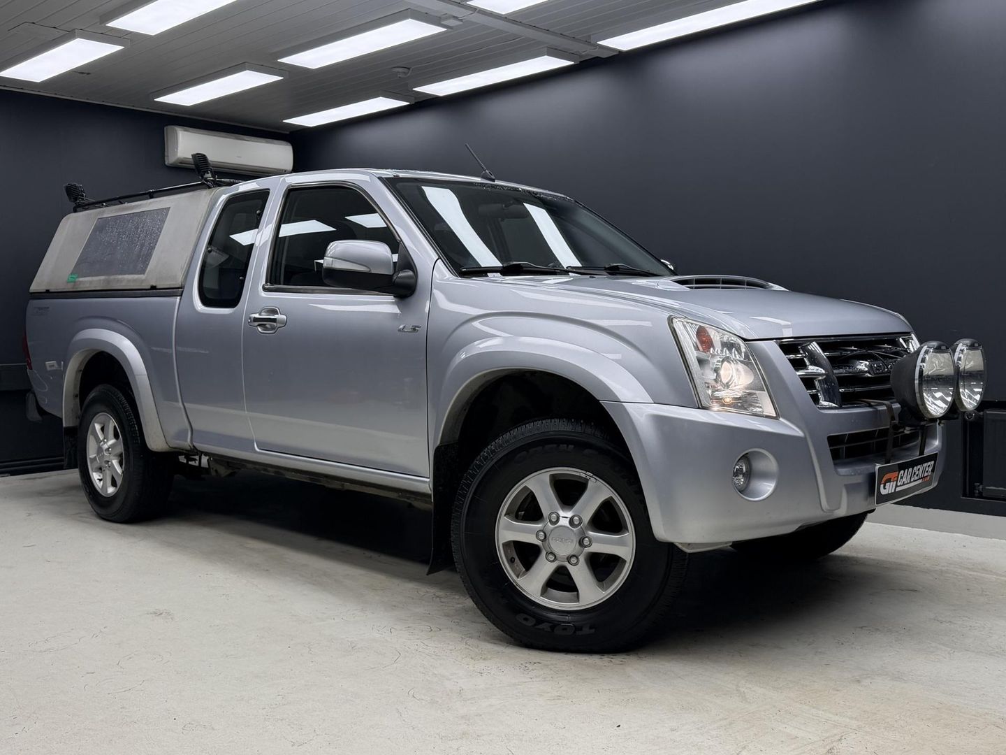Isuzu