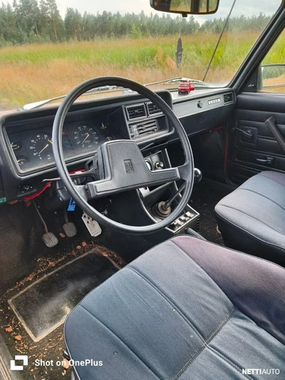 Lada 2104 1991, kuva 3/8