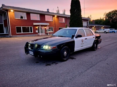 Ford Crown Victoria Police interceptor 2011, photo 4/11