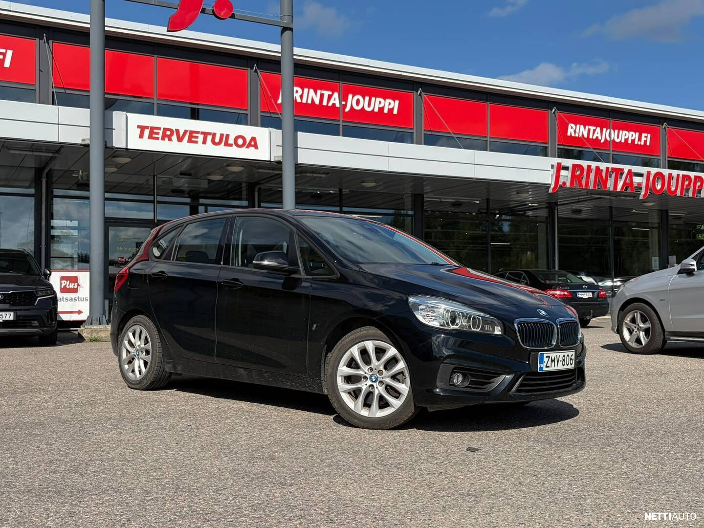 BMW 225