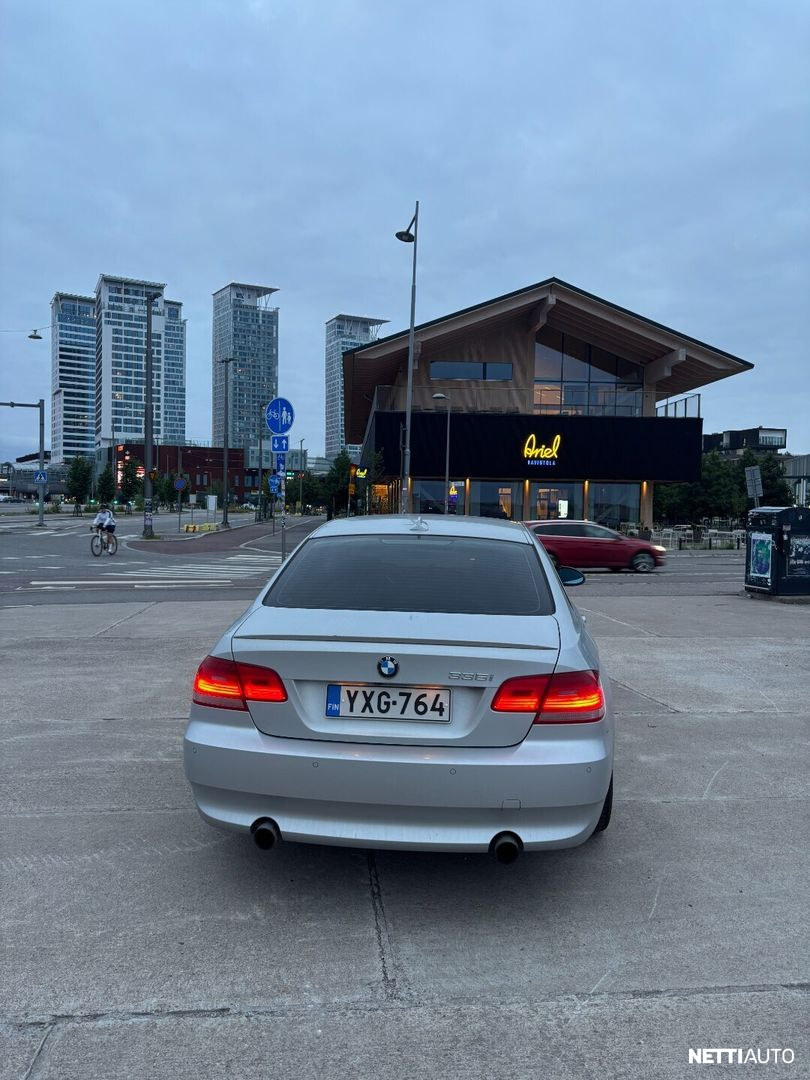 BMW 335 2007, photo 4/11
