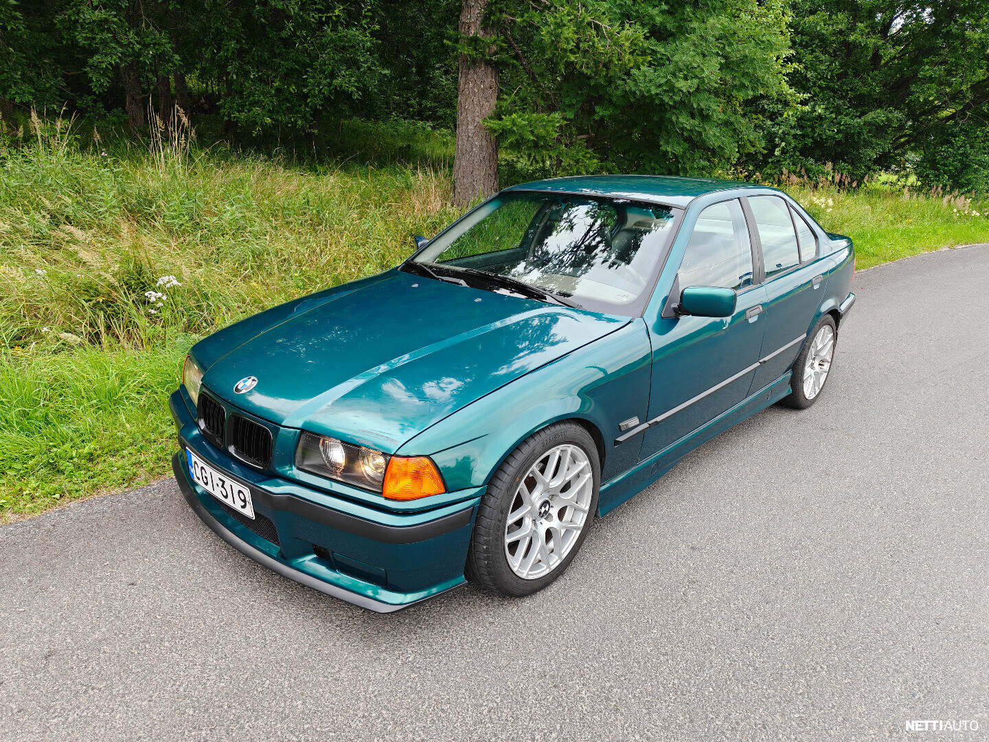 BMW 325