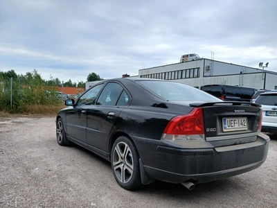 Volvo S60 2,4 (140) Platinum man 2008, photo 3/10