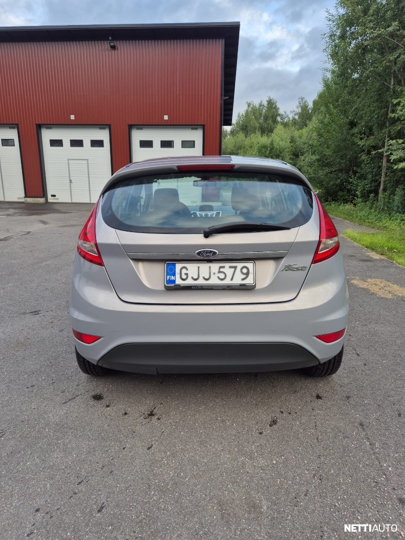 Ford Fiesta 2011, photo 4/7