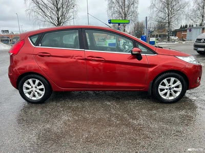 Ford Fiesta 2010, kuva 5/10