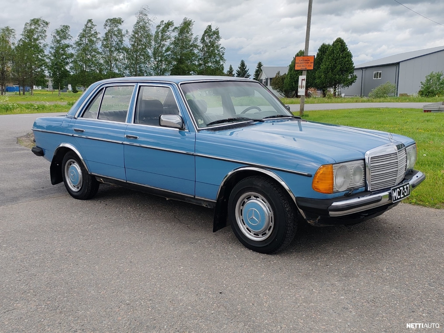 Mercedes-Benz 240