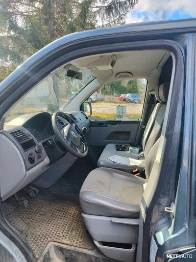Volkswagen Transporter 2009, photo 8/8