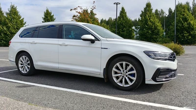 Volkswagen Passat 2020, kuva 1/15