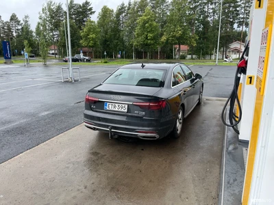 Audi A4 2021, photo 5/6