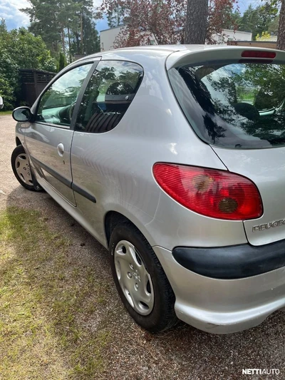 Peugeot 206 Aut. 2004, kuva 3/13