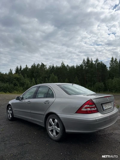 Mercedes-Benz C 2004, kuva 5/10