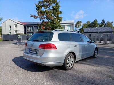 Volkswagen Passat 2011, kuva 7/10