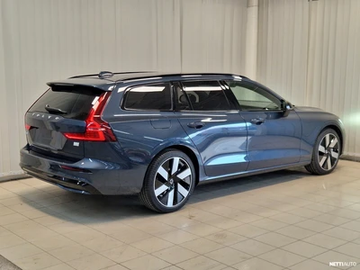 Volvo V60 2024, photo 5/22