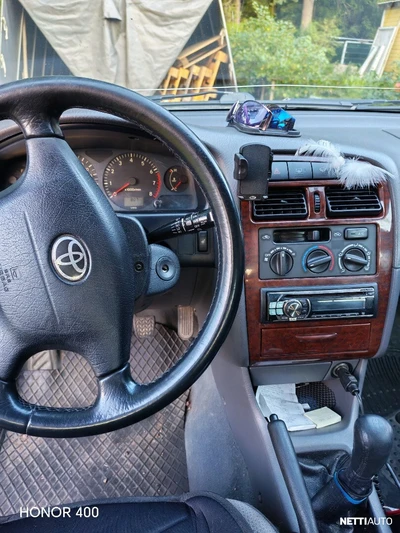Toyota Avensis 2000, photo 5/24