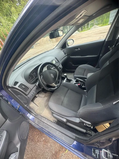 Hyundai i30 2010, photo 5/12