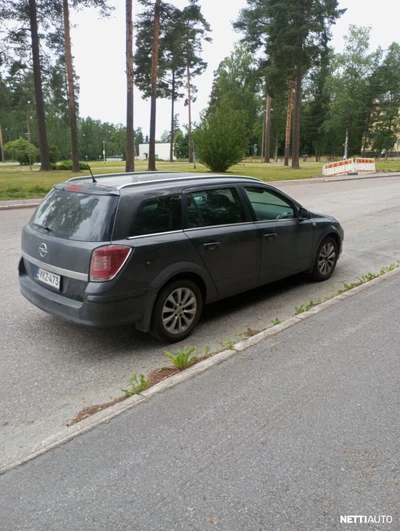 Opel Astra 2009, photo 1/5