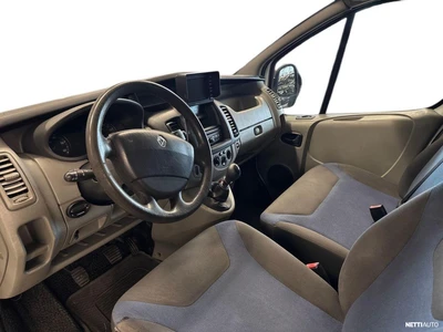 Renault Trafic 2012, photo 7/35