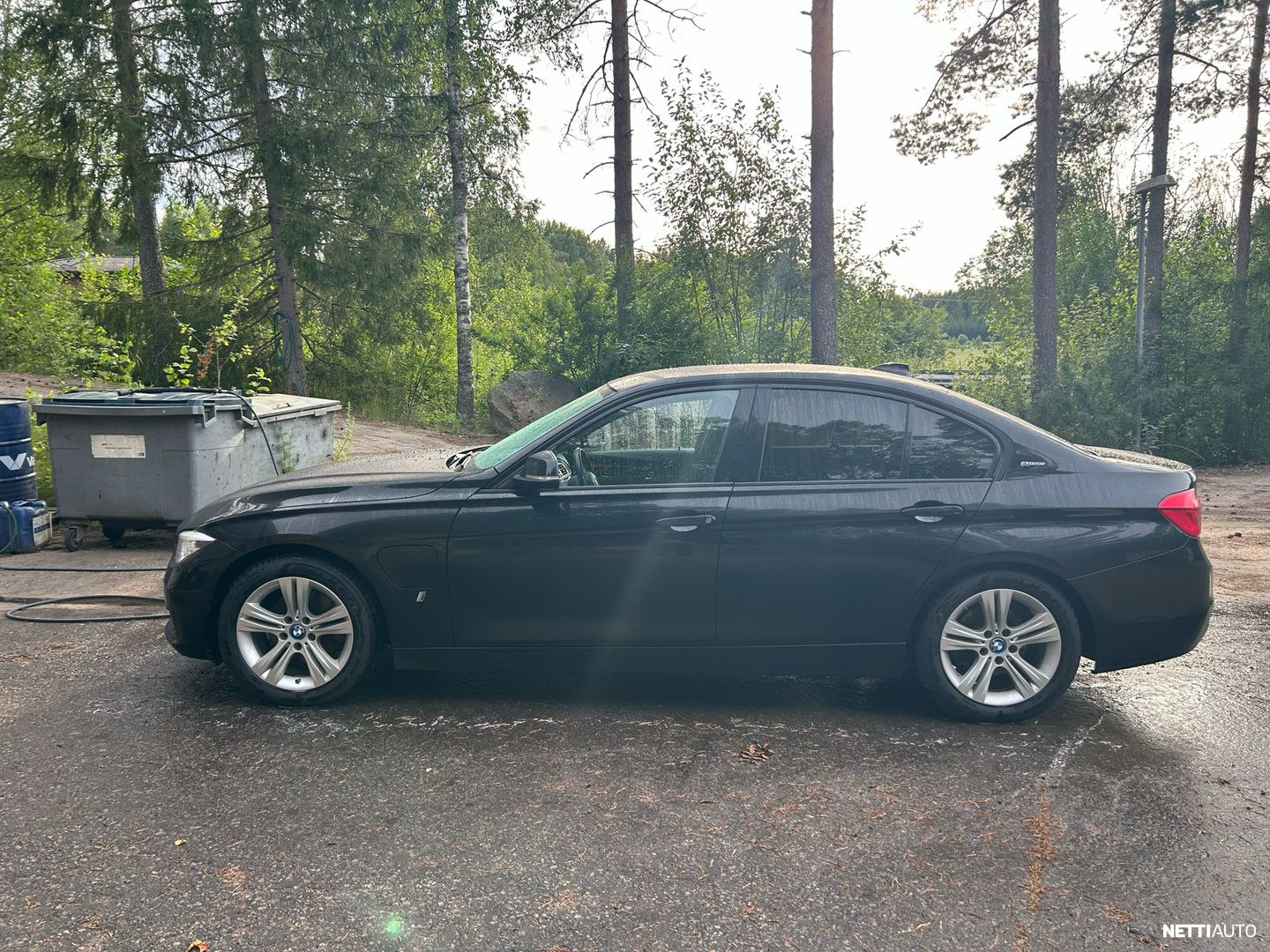 BMW 330