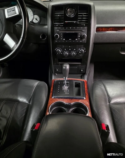 Chrysler 300C 2,7 V6 Business 2008, kuva 4/5