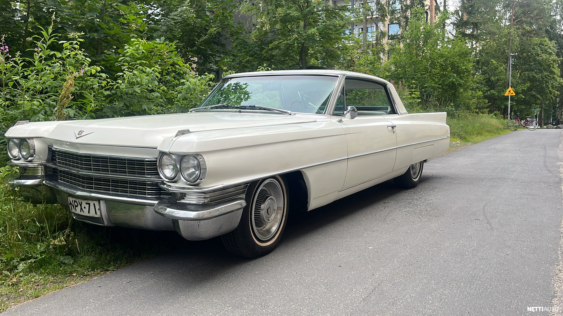 Cadillac De Ville
