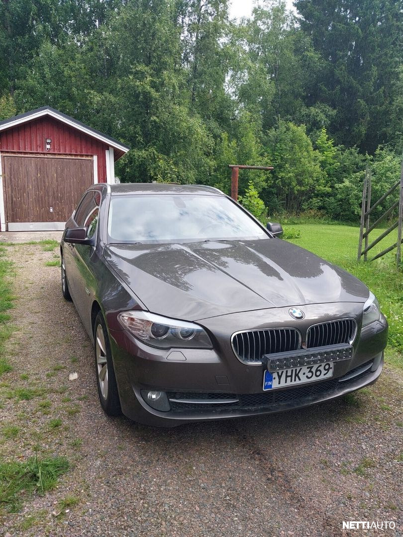 BMW 523