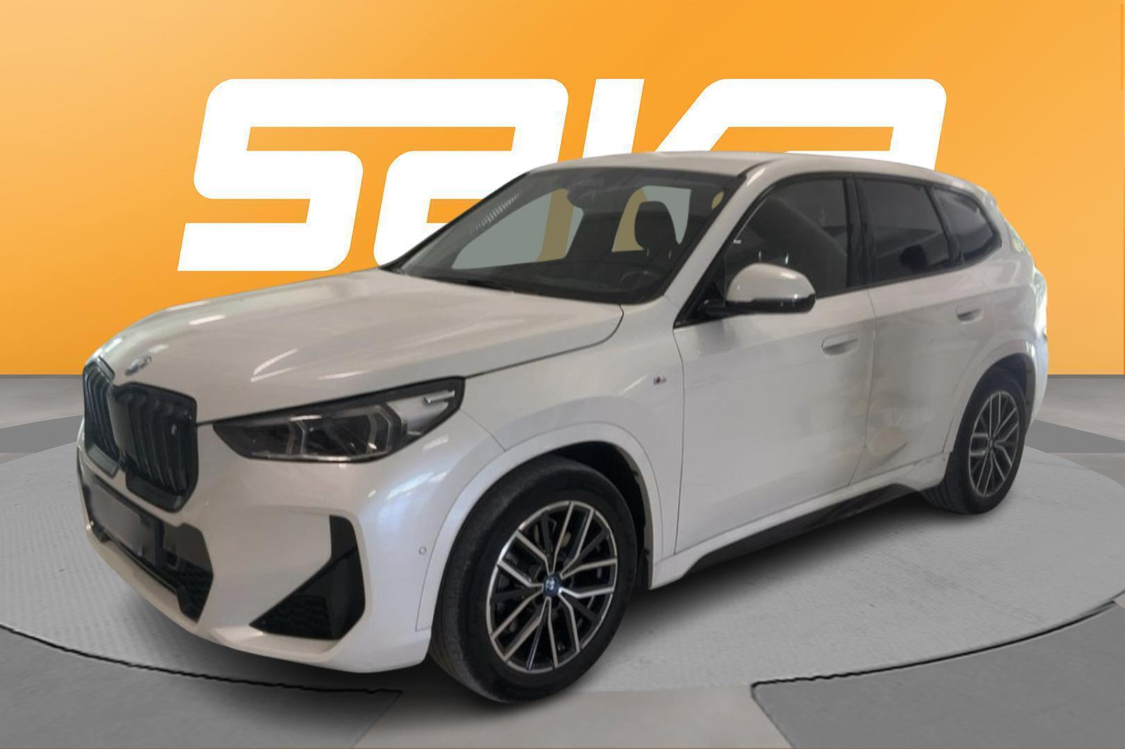 BMW iX1
