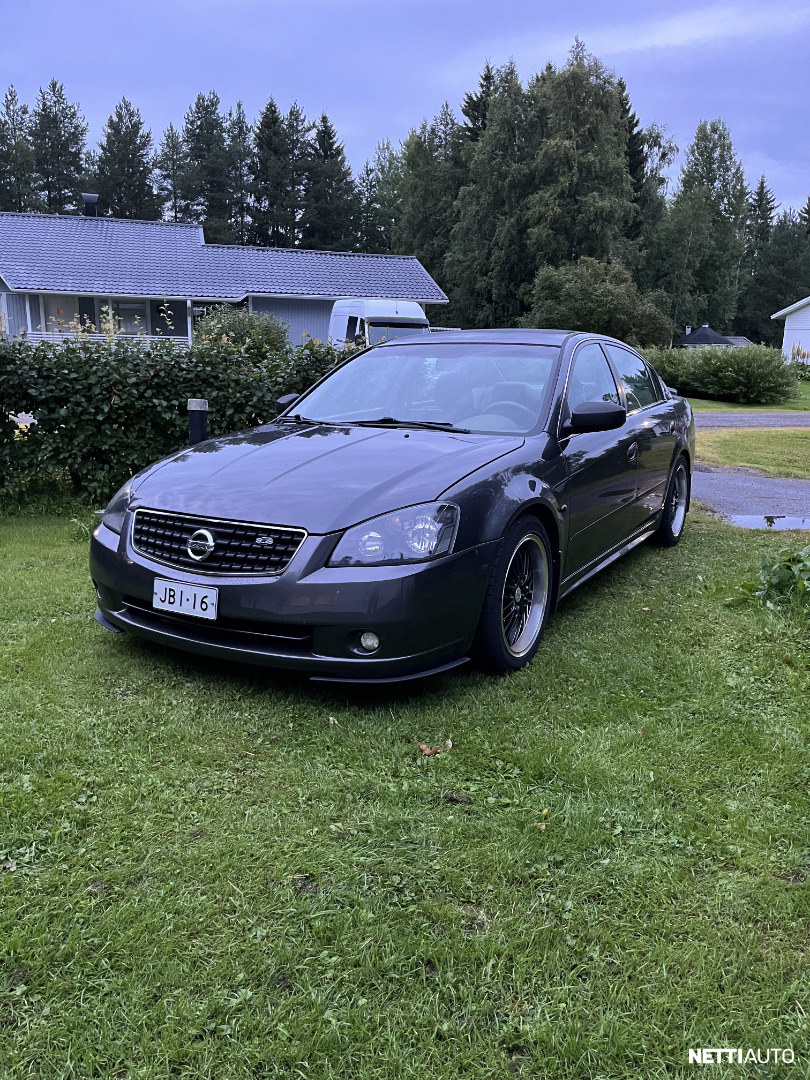 Nissan Altima