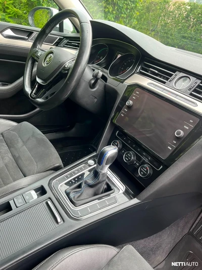 Volkswagen Passat 2018, photo 4/9