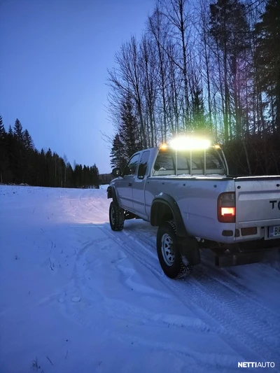 Toyota Hilux 2005, photo 2/7